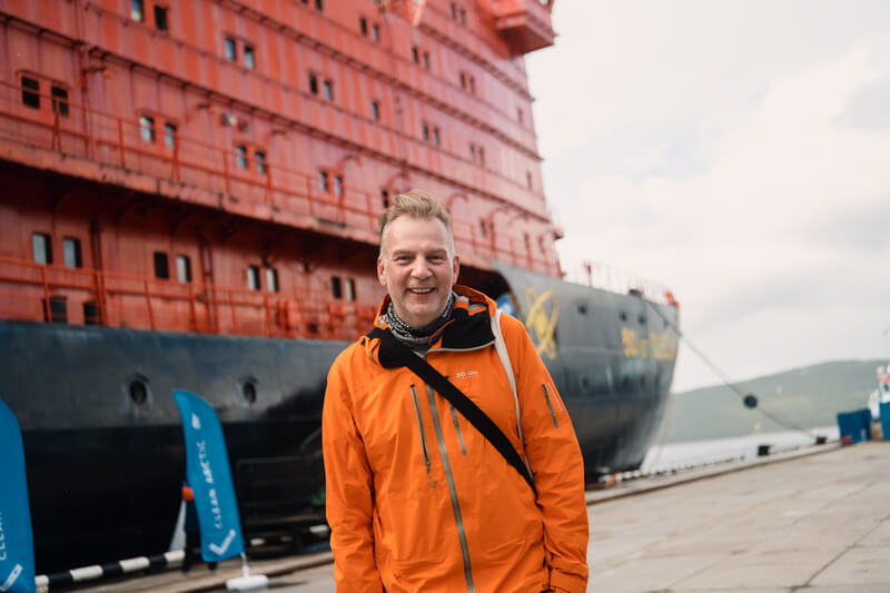 Алекс Дубас