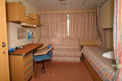  Трехместная