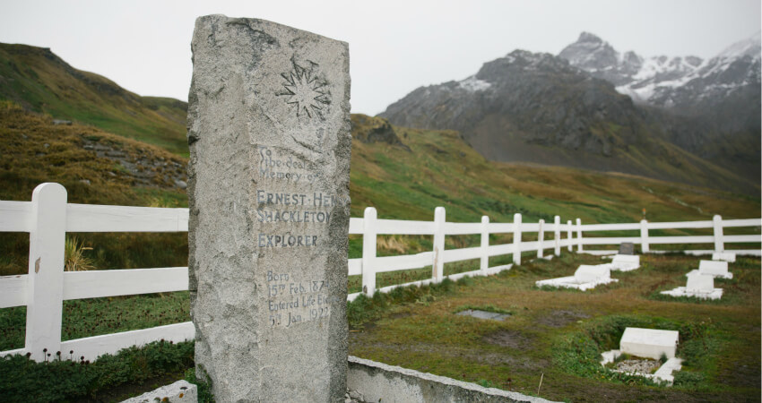 Могила Эрнеста Шеклтона в Грютвикене