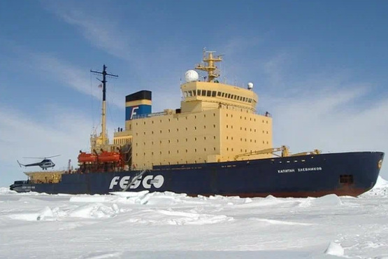 Ледокол "Капитан Хлебников"